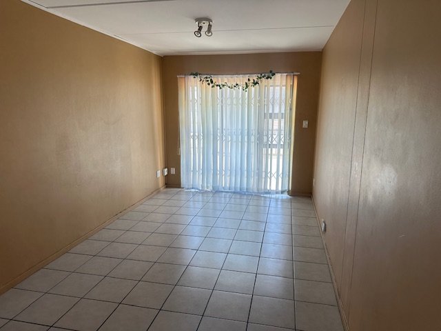 2 Bedroom Property for Sale in Maitland Western Cape